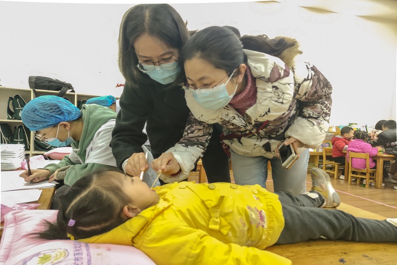 口腔预防新举措,惠民行动进校园
