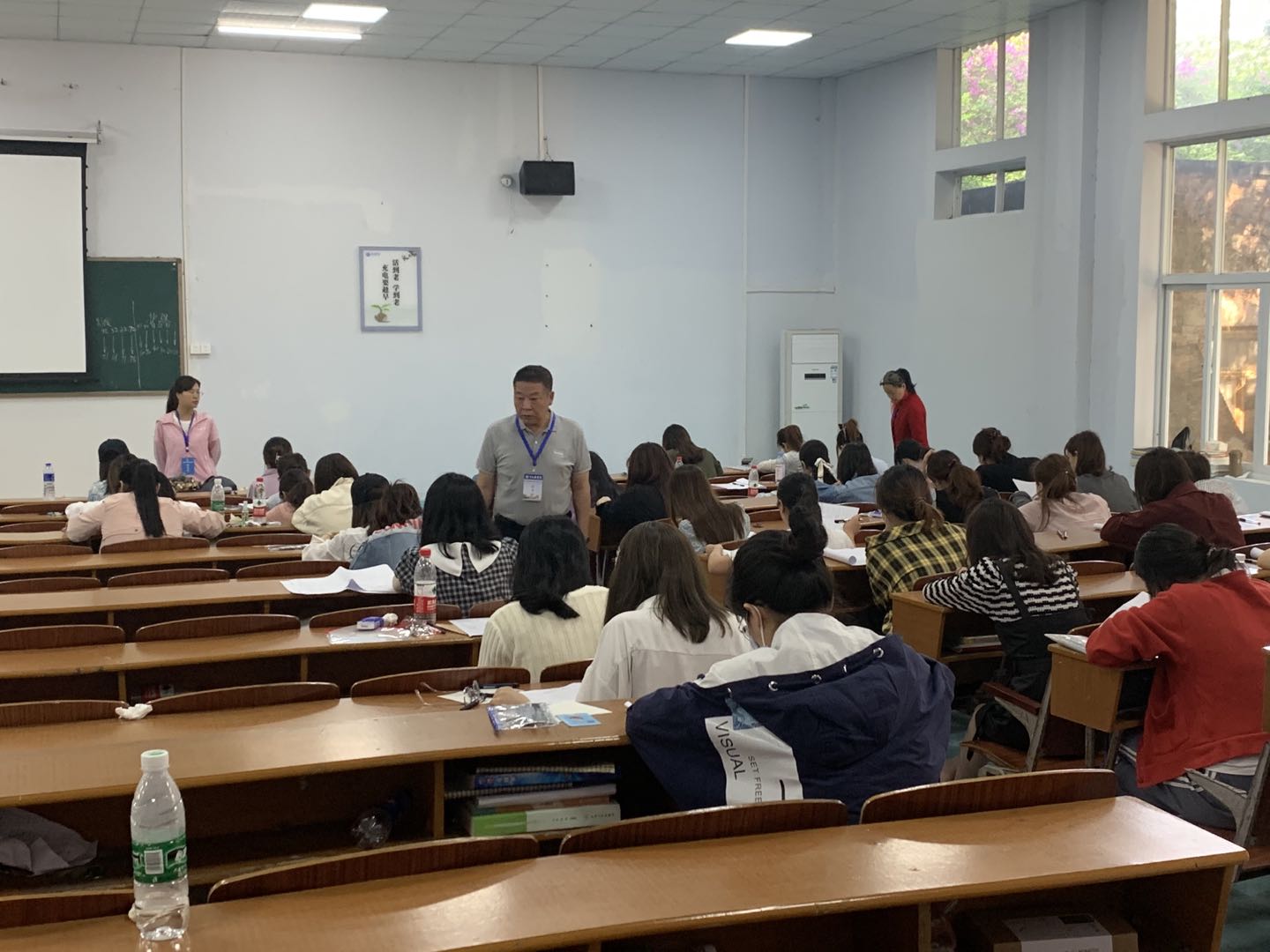我校顺利举行2021年度成教学士学位课程考试