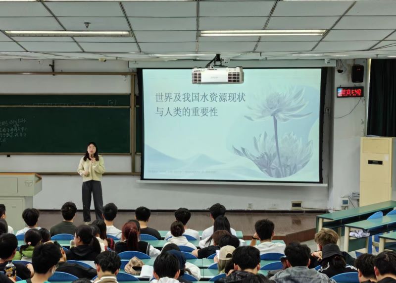 口腔医学院开展节水知识宣传形教课