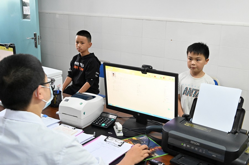 第二附属医院积极开展中小学生开学健康体检工作