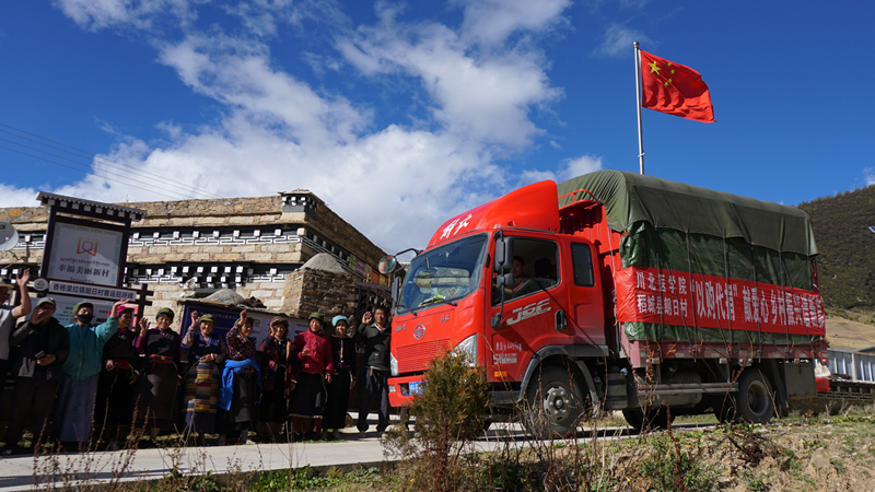 以购代捐促“造血”,消费扶贫强产业