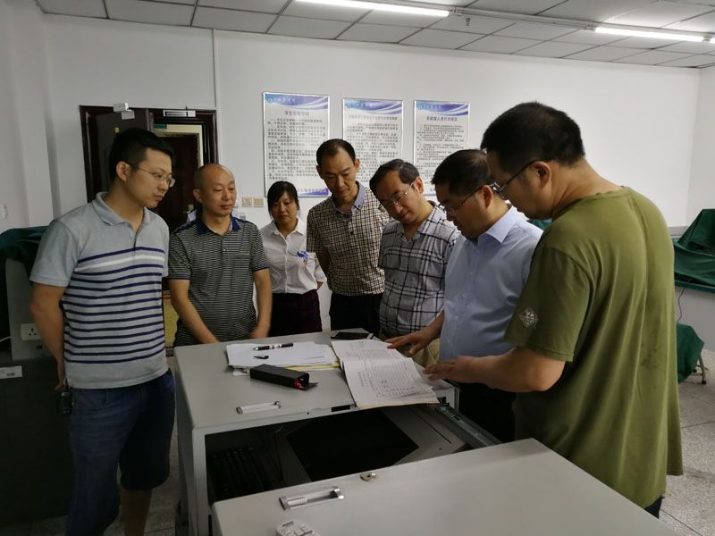 医学影像学院领导检查生物医学工程实验室建设工作