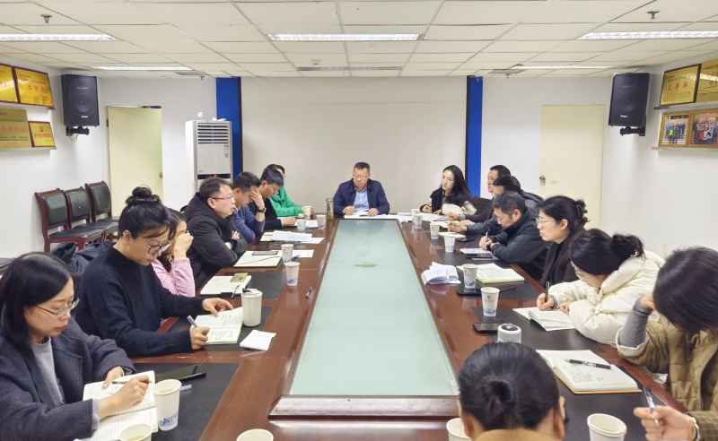 学校召开学生安全工作专题会议