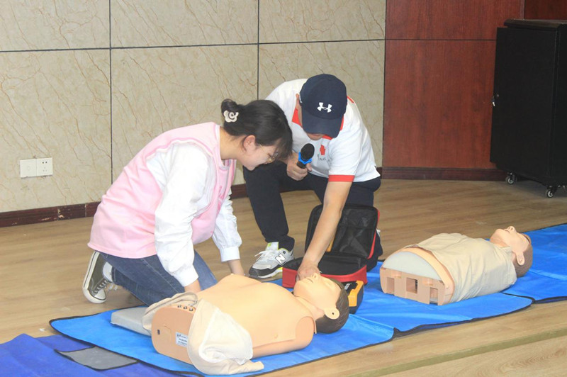 临床医学院举办急救知识科普讲座