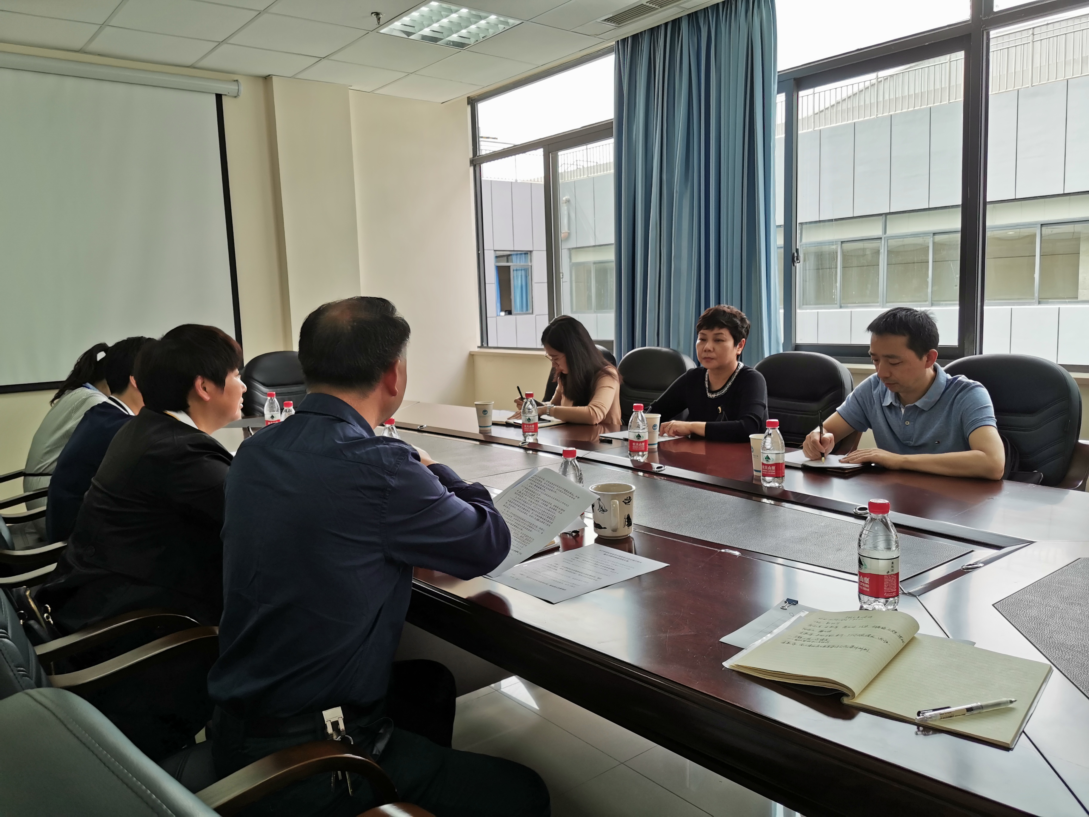 朱燕萍同志带队深入附属医院开展专题调研工作