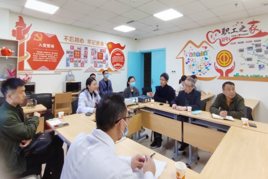 医学影像学院与学校附属医院眼科开展眼科专场医工结合交流研讨会