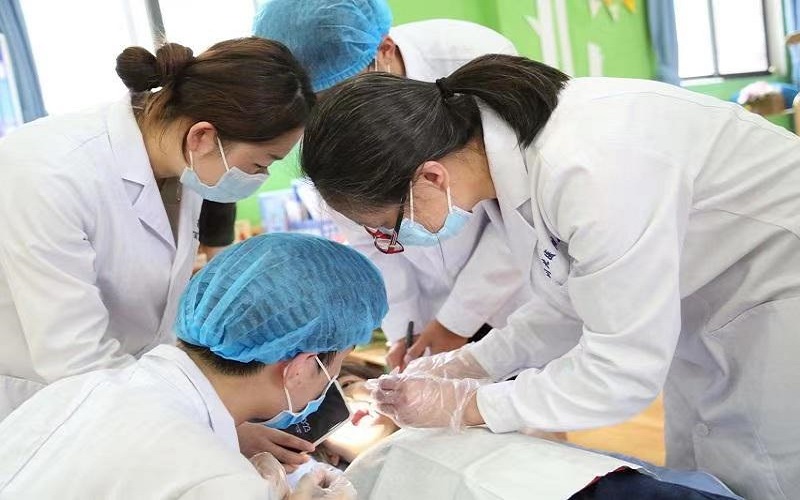 口腔医学系第十六届“护齿万人行”社会实践活动圆满落幕