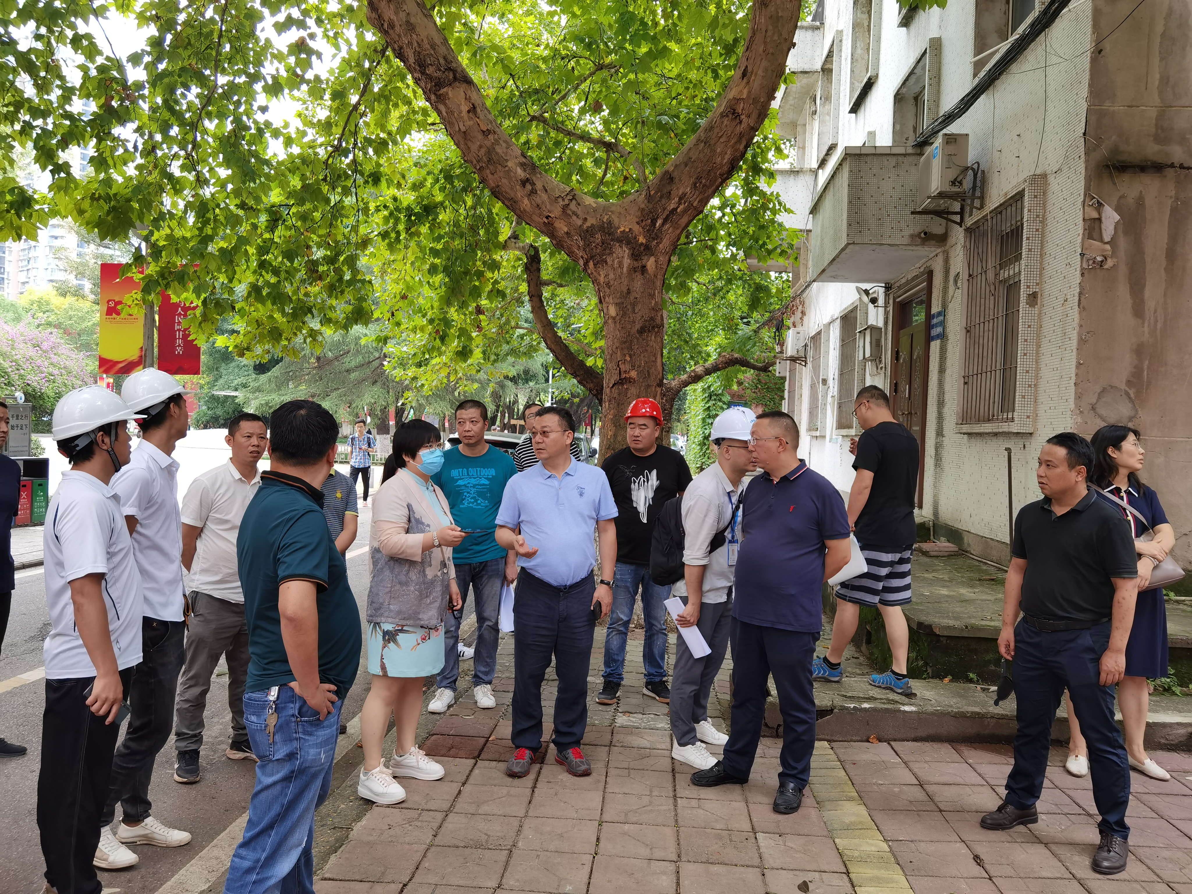 校领导深入学校在建工程工地及“我为群众办实事”民生项目检查督促工作