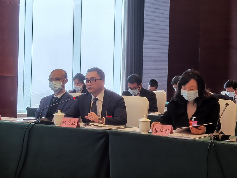 我校市人大代表、政协委员参加“两会”积极建言献策