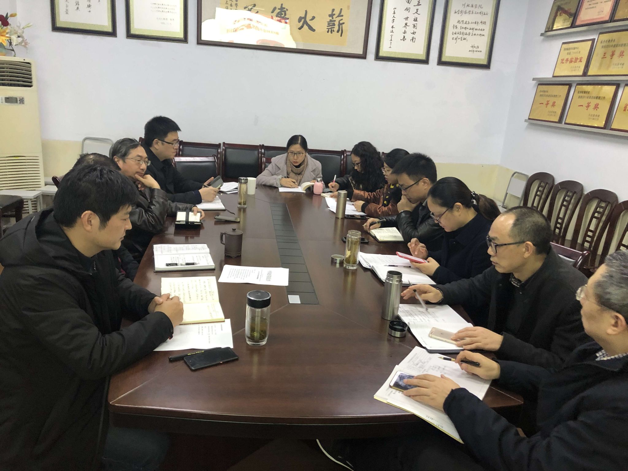 我院召开新任科级干部廉政座谈会