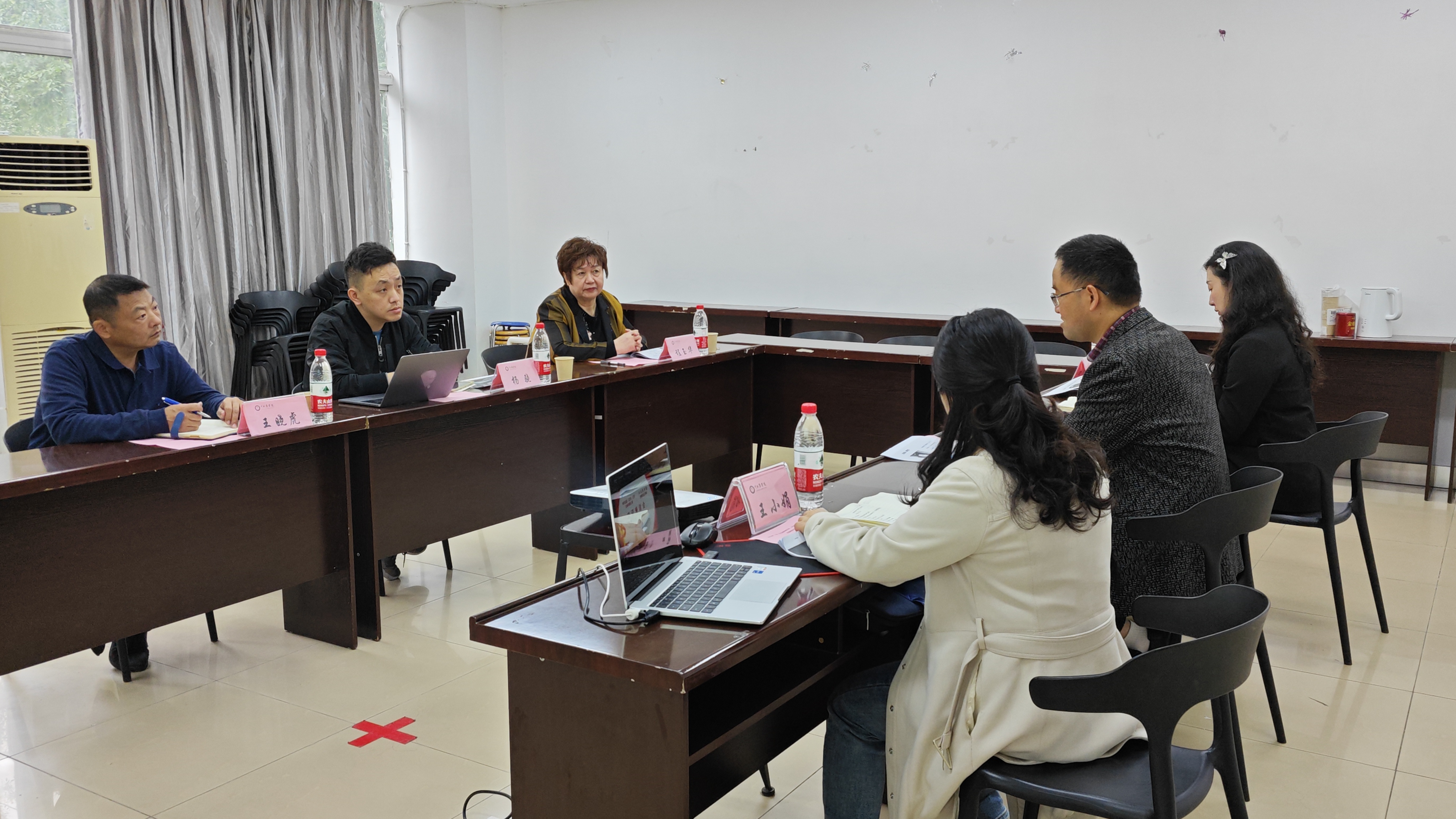鸿学远航 (北京)文化发展有限公司到我校交流学习