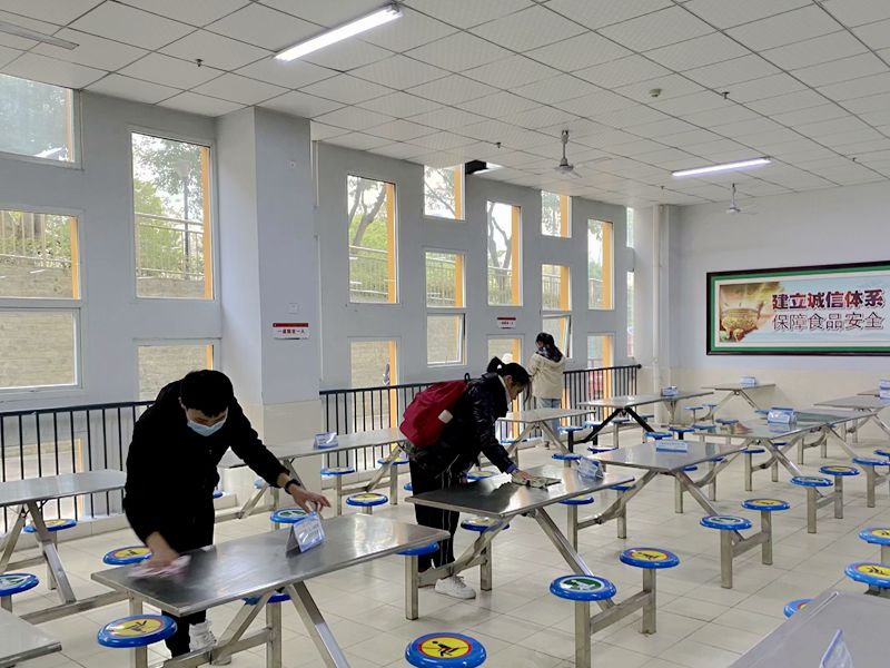 口腔医学系2020级组织开展劳动教育实践活动