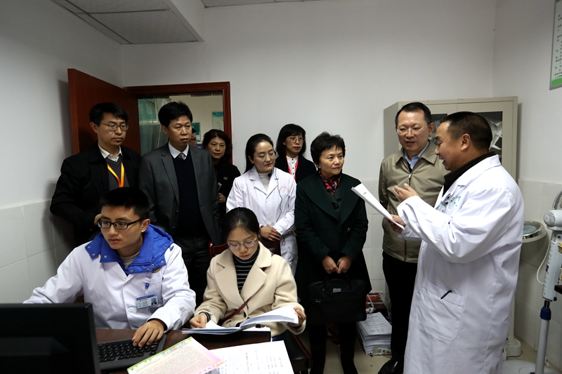 教育部临床医学专业认证专家深入附属医院进行认证考察