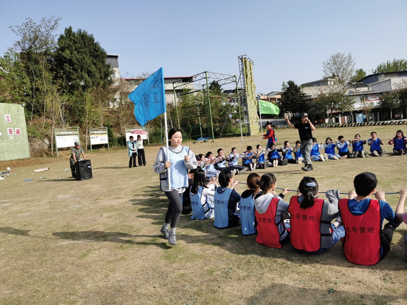 川北医学院附属三台医院组织开展全程教学班学生第二课堂教学实践活动暨户外素质拓展训练