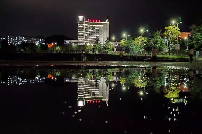 基础医学院开展“定格青春，风华川北”摄影比赛