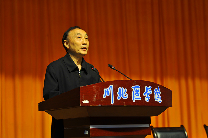 南充市“千名‘五老’讲中国故事、南充故事、初心故事”走进川北医