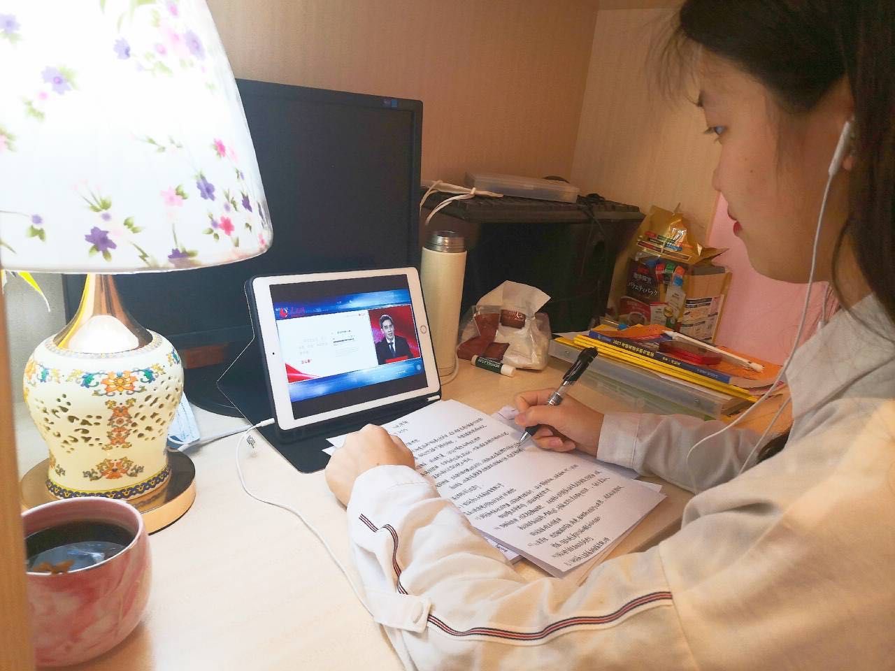 护理学院师生同上一堂全国大学生疫情防控思政大课