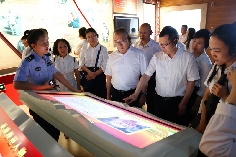 我校党员干部赴省法纪教育基地开展党风廉政警示教育活动