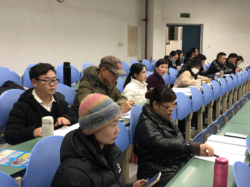 马克思主义学院组织开展集中听课评课活动