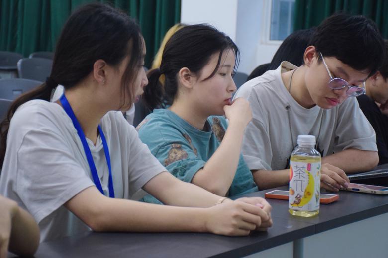 【歌舞协会、嘻哈社】以词明爱,落笔成曲