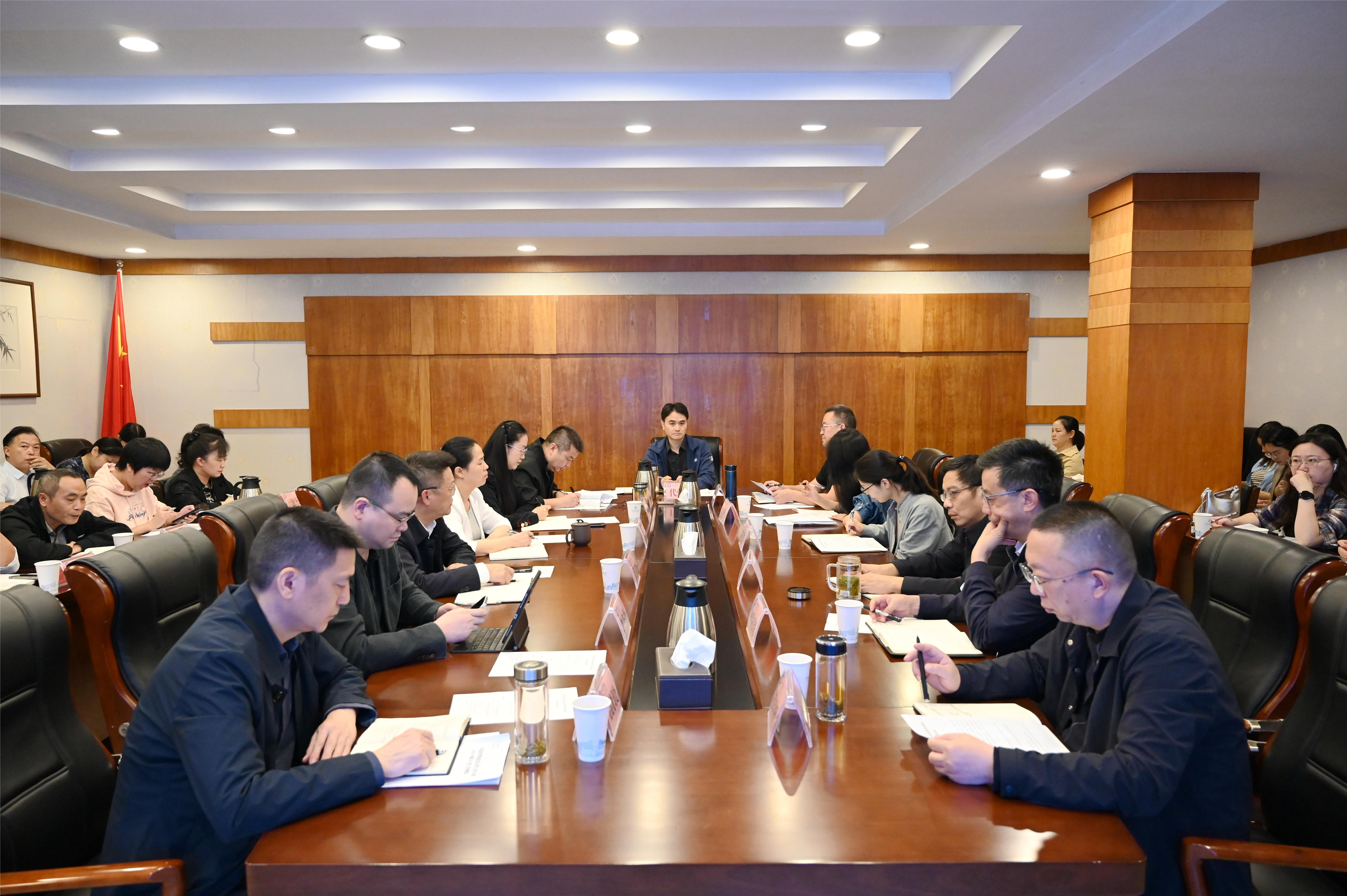 学校召开2024年高等教育事业综合统计工作布置会暨业务培训会