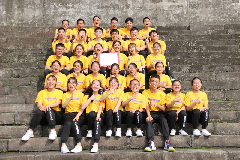 口腔医学系代表队卫冕全校体操比赛一等奖