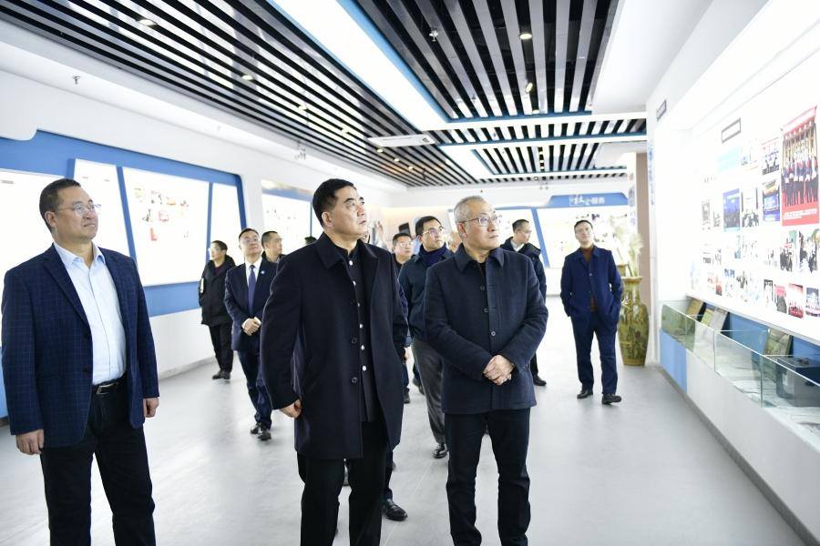 葛均波院士一行到校开展调研交流活动