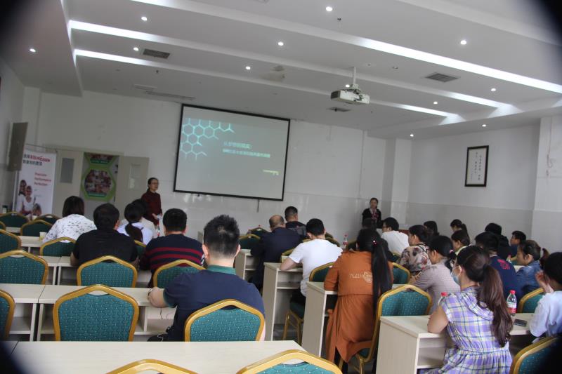 南充市继续教育培训班“口腔种植学新技术学习班”顺利举行