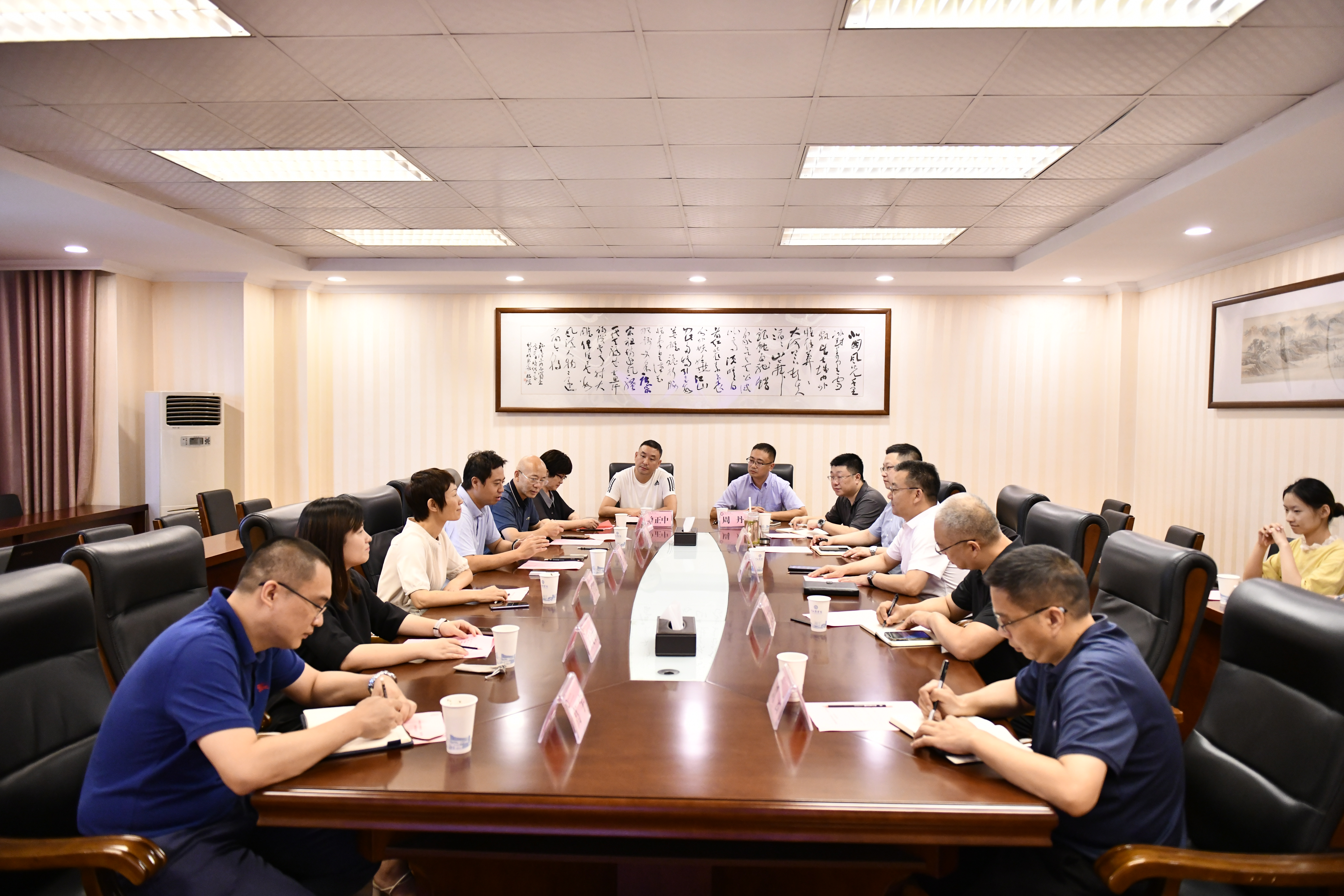 成都顾连医院管理有限公司一行到我校考察交流