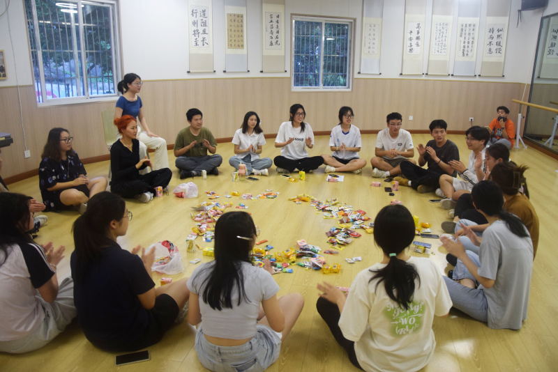 学校开展“随心所动,释压前行”心理健康主题活动