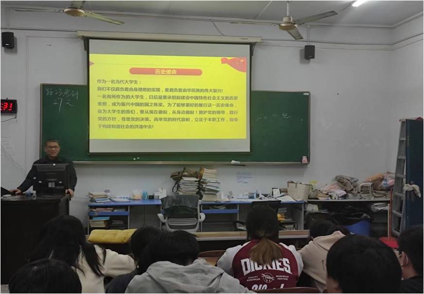 基础医学与法医学院领导到本科学生班级进行20大精神宣讲