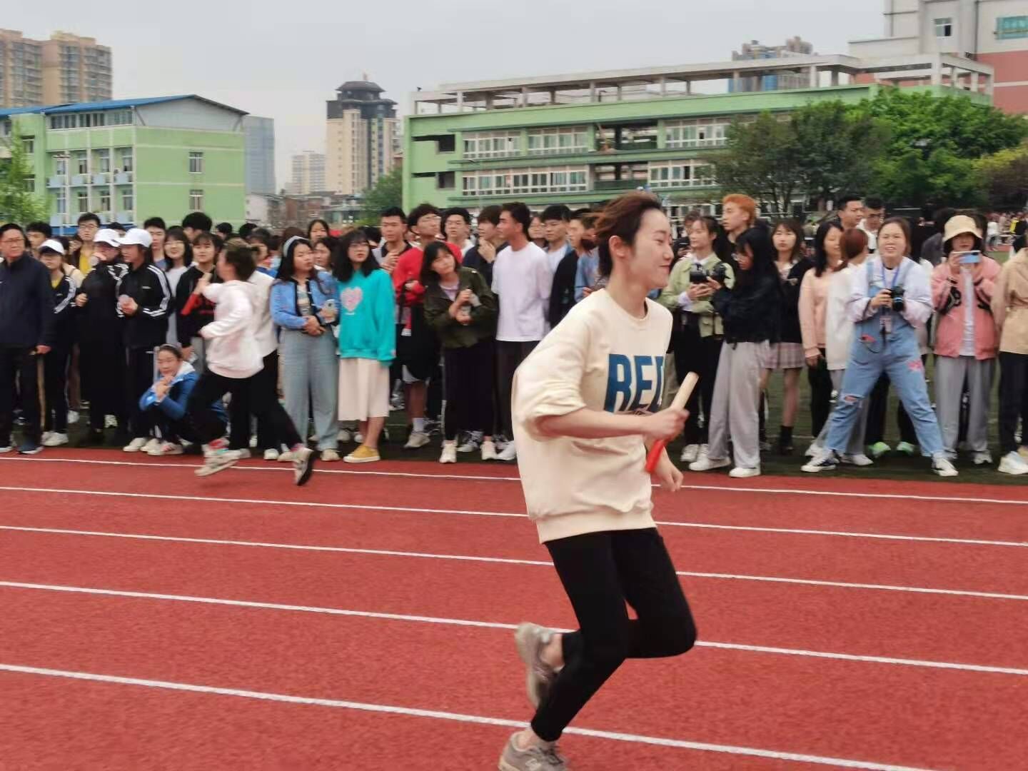 我校研究生积极参加学校第十六届运动会