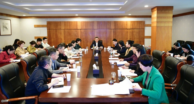 学校召开学生公寓管理委员会工作会议