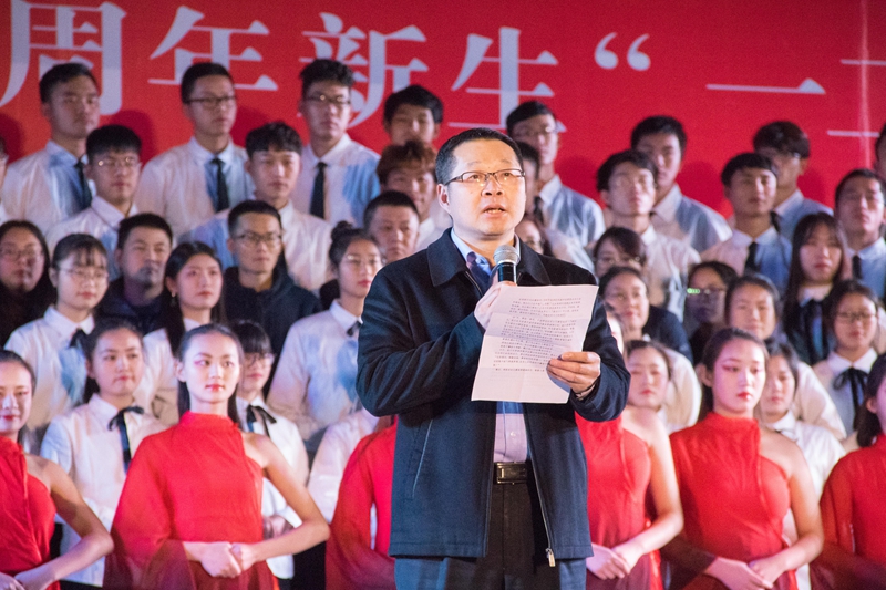 学校庆祝改革开放四十周年新生“一二九”合唱比赛隆重举行