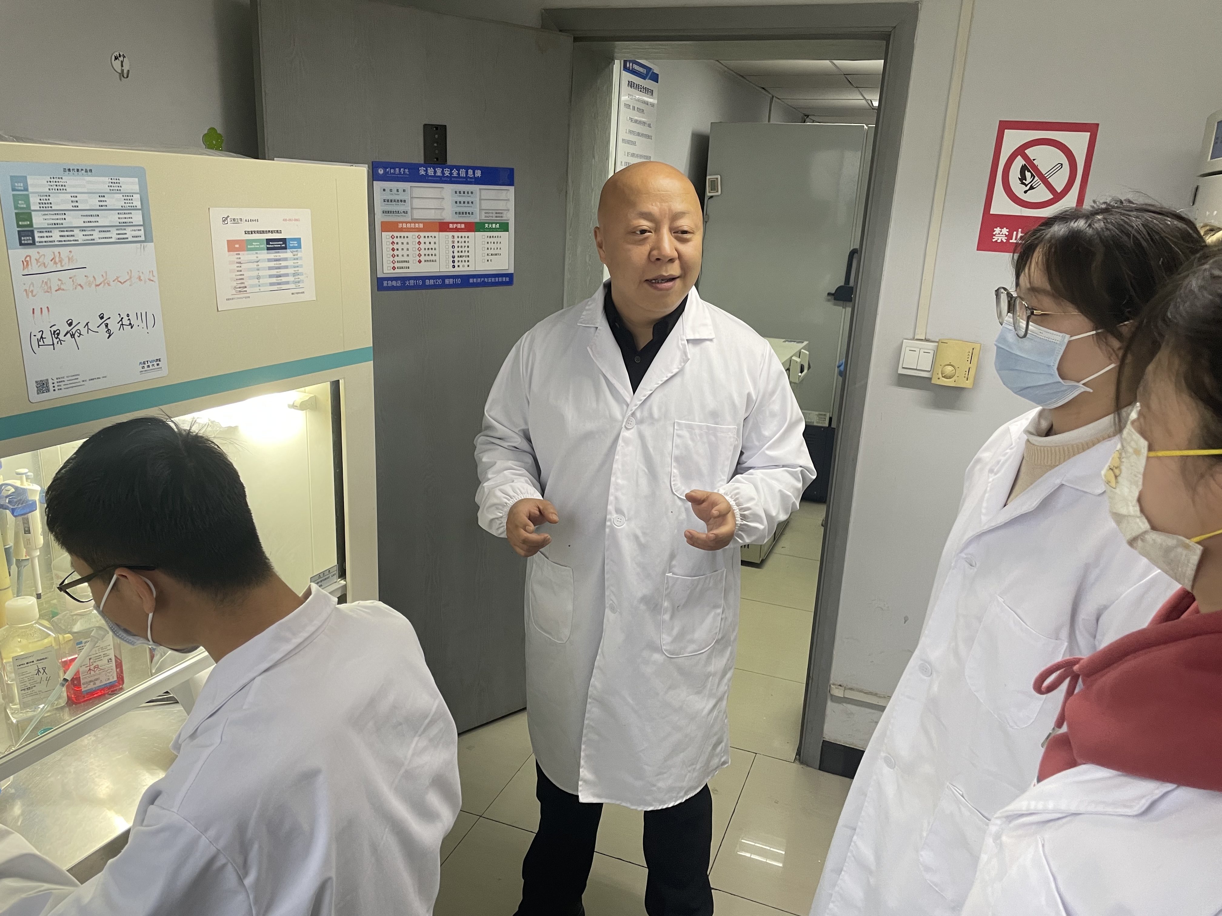 助推科研创新,着力创新人才培养