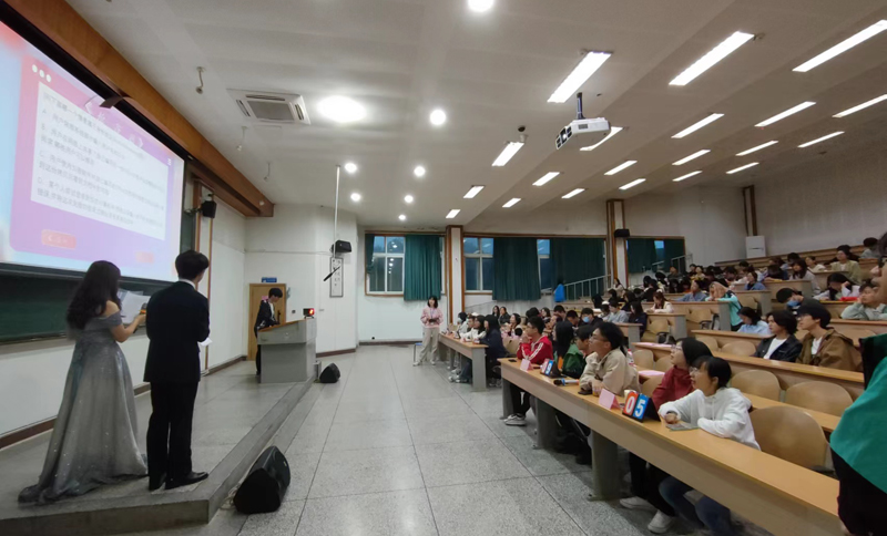 第一届大学生网络信息文化节在激烈的网络信息知识竞赛决赛中圆满落幕