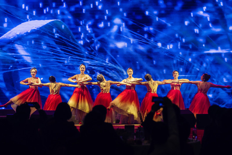 “践行二十大 颂歌献给党”2023年职工新年晚会举行