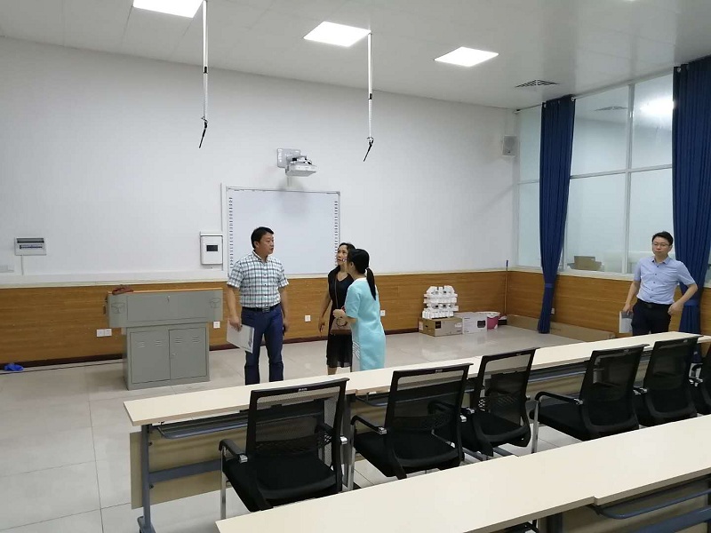 学校开展2018年重大专项建设“回头看”、绩效评审及调研考察活动