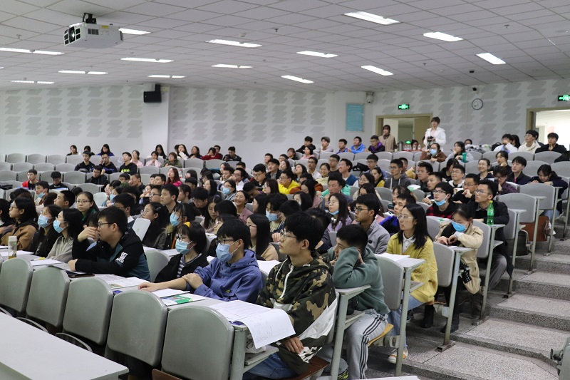口腔医学系组织召开2021届毕业生就业动员暨招聘企业宣讲会