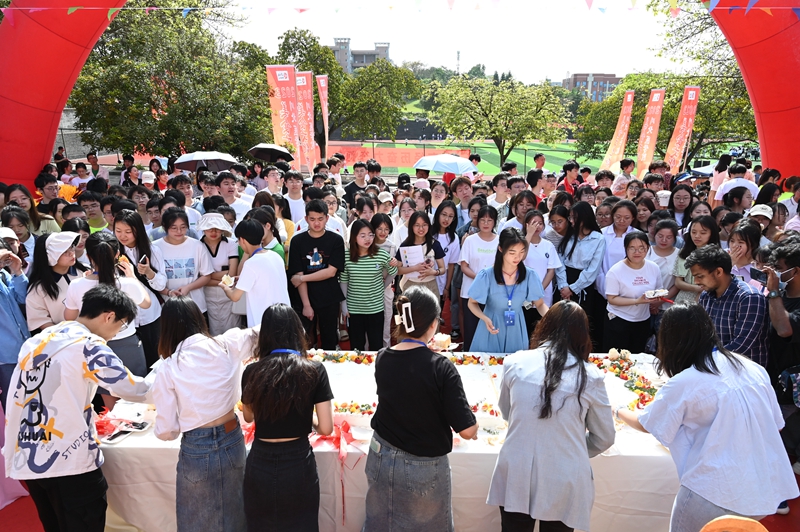 学校举办2023年美食文化节