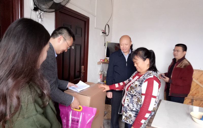 抓载体、丰内涵,机关第一党总支开展系列主题教育实践活动