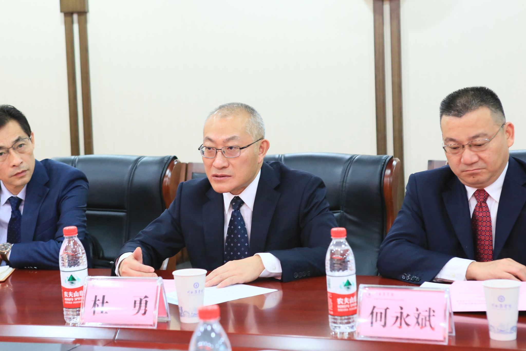 川北医学院与康达洲际医疗器械有限公司签署校企合作战略协议