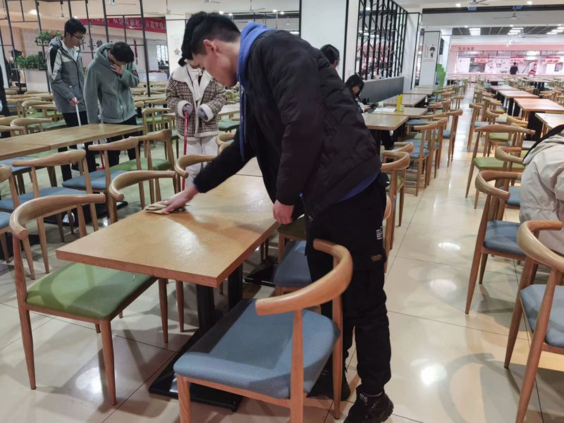 口腔医学系2020级组织开展劳动教育实践活动