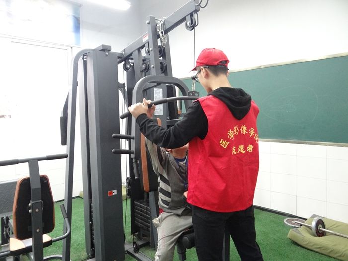 我院志愿者服务队开展“守望阳光，绽放生命”活动