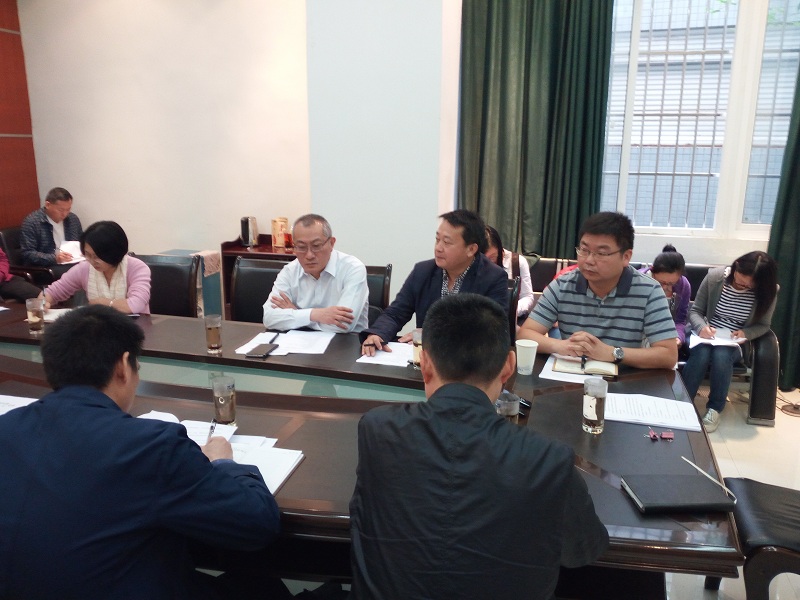 杜勇校长带队到教务处开展“大讨论、大学习、大调研” 活动