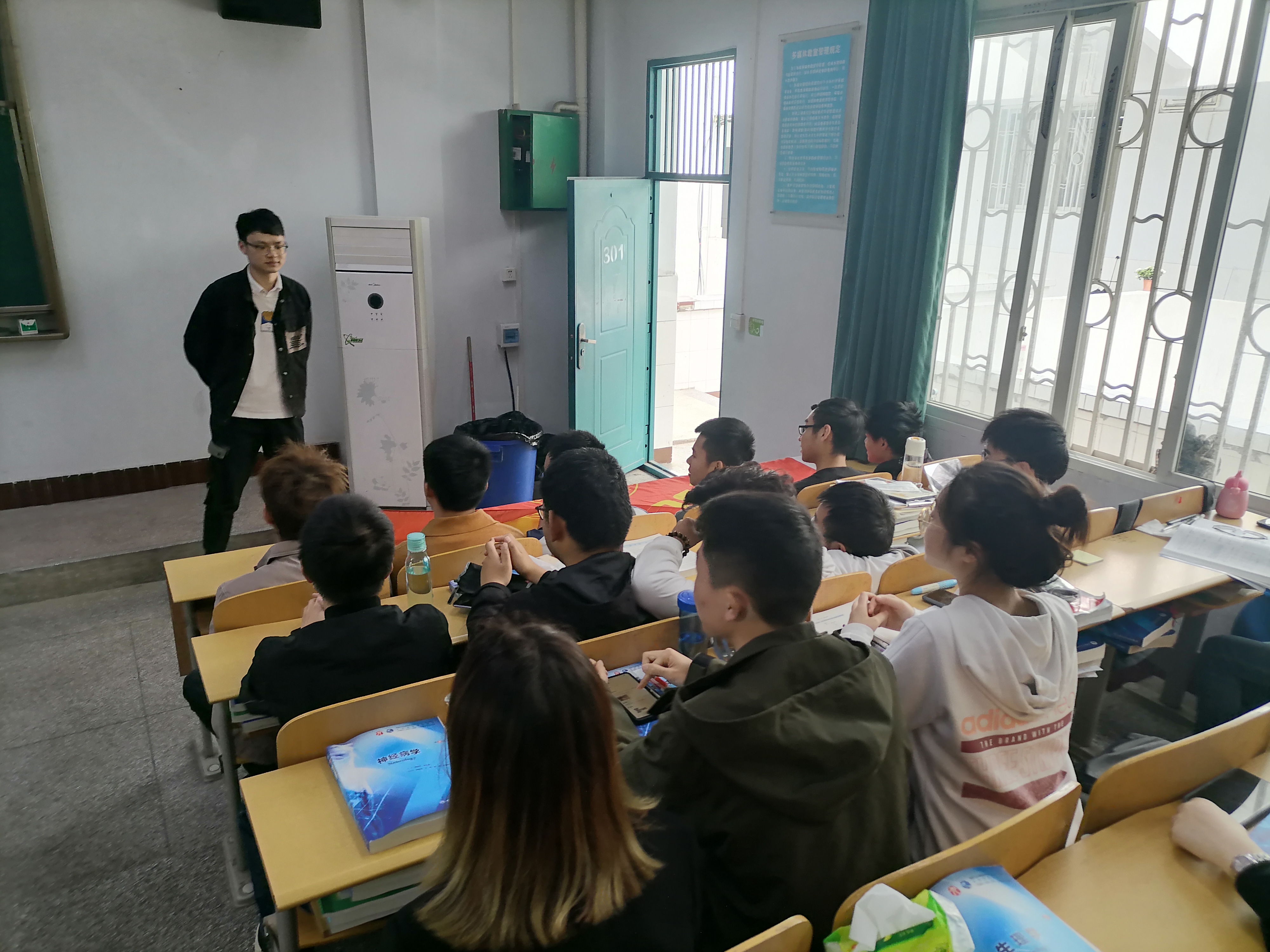 眼视光学系“学党史,强信念,跟党走” 四月主题团日系列活动圆满完成