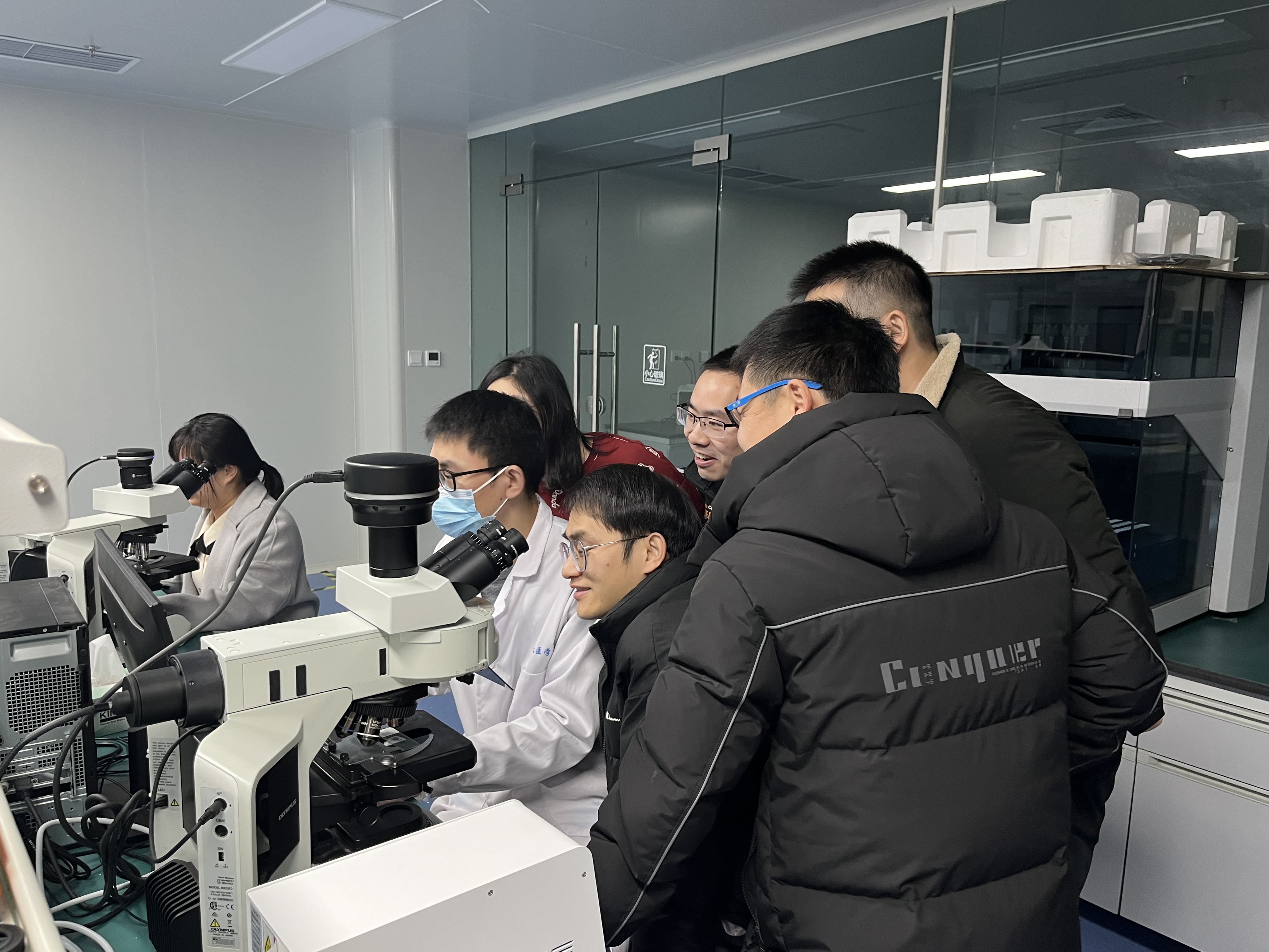 提升工作人员能力 助力科研人员创新-科技创新中心荧光显微镜操作培训