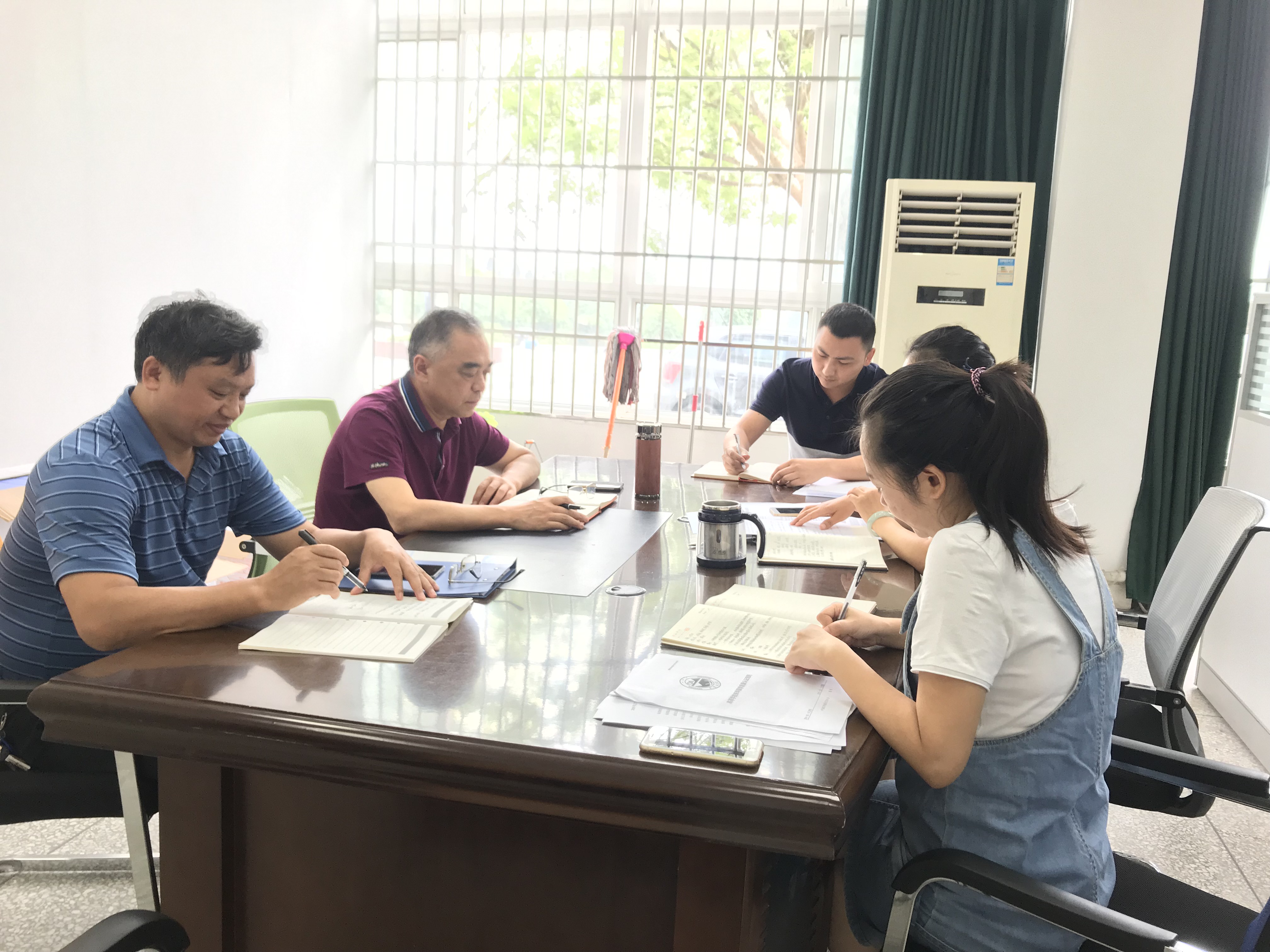教学质量监控与评估中心召开新学期工作布置会议