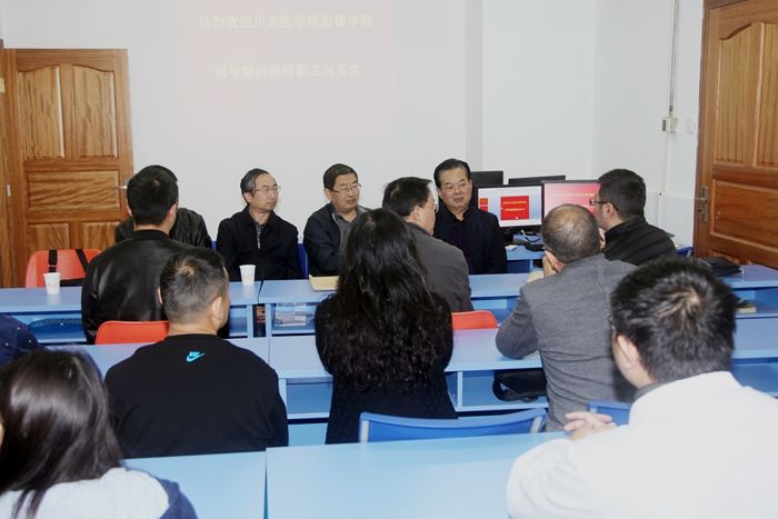 医学影像学院负责人一行赴绵阳看望患病校友