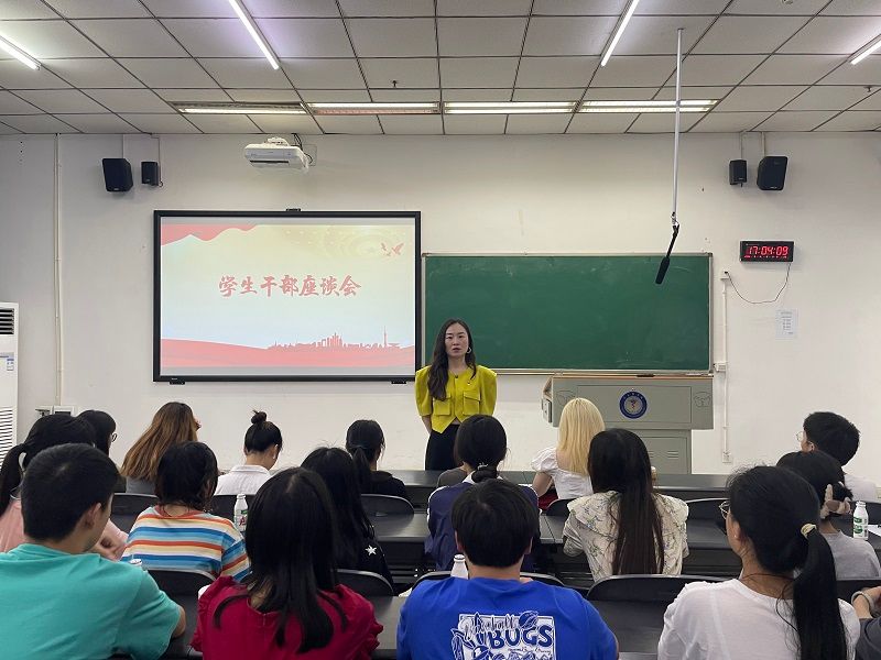 精神卫生学院多措并举确保学生安康过端午